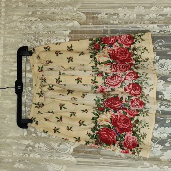 Handmade Cotton Holiday Apron - Picture 2 of 2